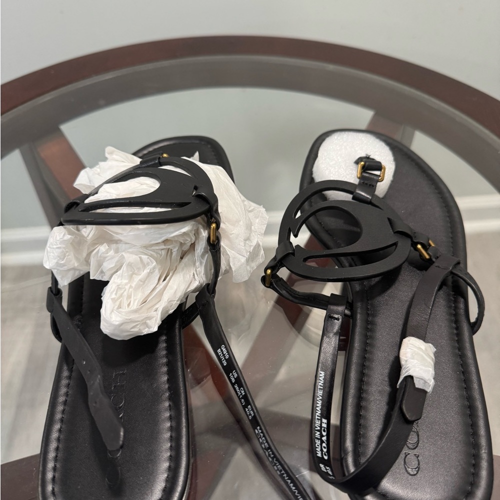 🖤🖤Coach Black T-Strap Sandals with Metallic Accents - Picture 6 of 6